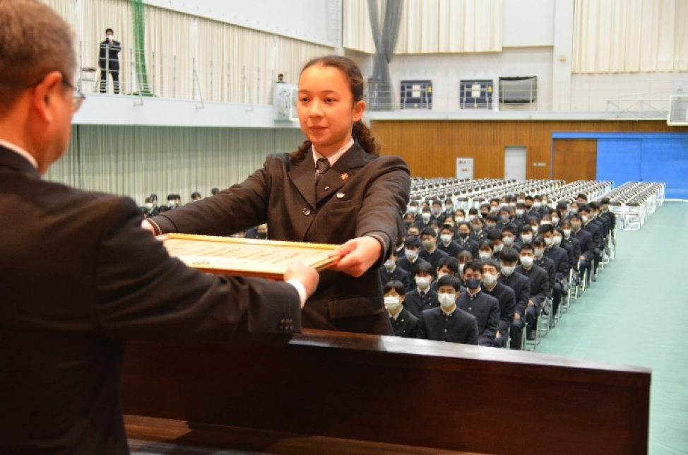 鹿児島市長賞　宮下花鈴さん（文理科・串木野西中出身）