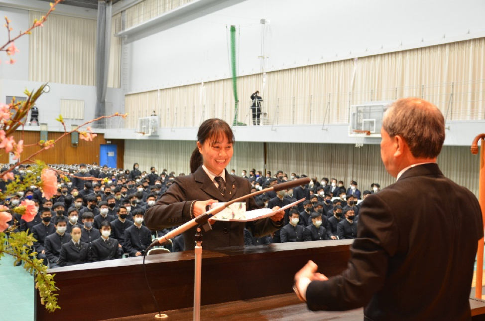 特別功労賞　総代　久保穂華さん（総合学科・市来中出身）